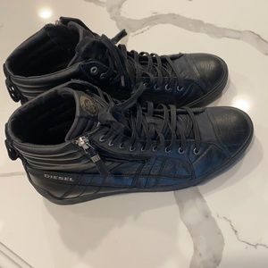 Men’s black leather Diesel high top sneakers size 11